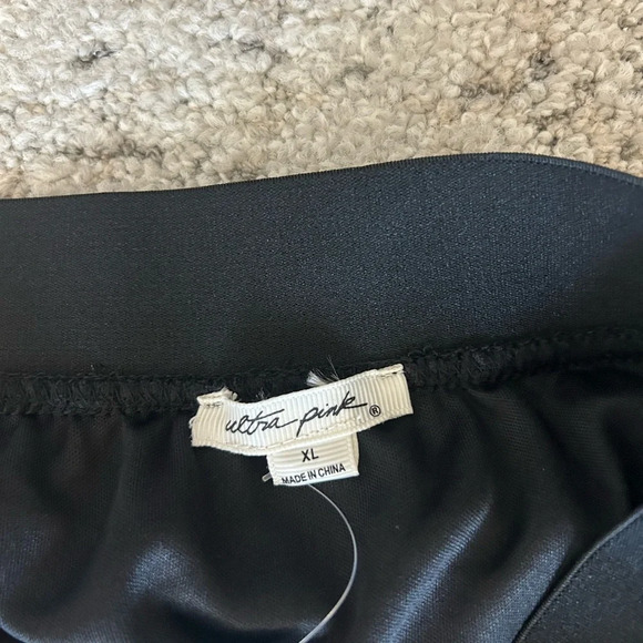 Ultra Pink NWT layered lace  skirt- very witchy lol. Size XL - Picture 8 of 11